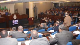 الحكومة ترغب في عرض المخطط قبل العيد