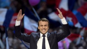 الرئيس المنتخب وجه جديد لفرنسا وعليه أن يتحمل مسؤولية وعوده