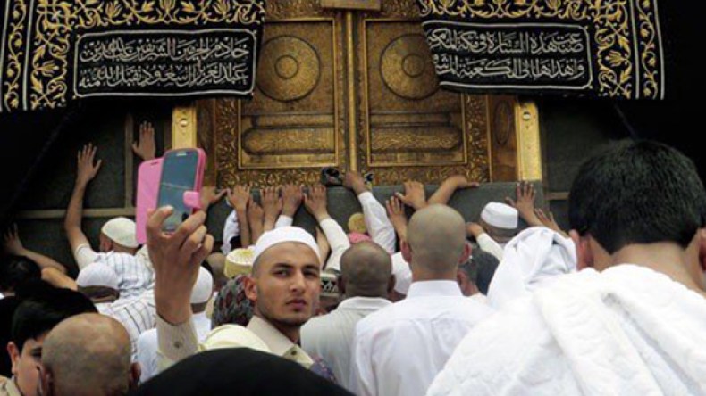 حين تخرج العمرة من قدسية العمل إلى السيلفي والسياحة