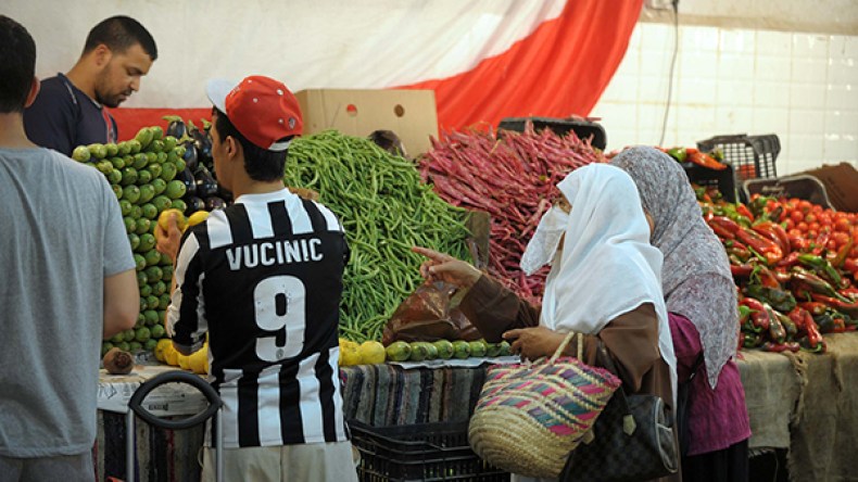 القدرة الشرائية للجزائريين انهارت بـ 50 بالمائة