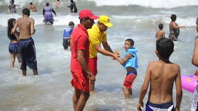 70 ألف جزائري تدفّقوا على شواطئ العاصمة أيام العيد