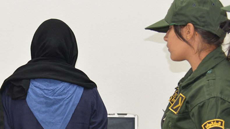 “ابنتي استعملت سكين الأضحية في القتل وشاهدت جريمتها على التلفاز ولم تتأثر”