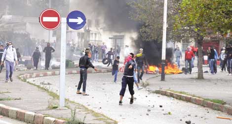 Algeria election: Violent scuffles and ballot boxes burnt in five provinces