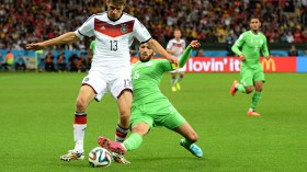 مواجهة الخضر للألمان توقف نبضات قلب مناصر شلفاوي