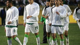 الخضر يتبركون بأرض الوطن قبل التوجه إلى جنوب إفريقيا