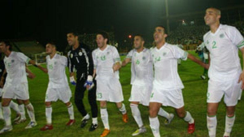 المنتخب الوطني يتأهل الى الدور الثالث من التصفيات المزدوجة لكأسي العالم وافريقيا