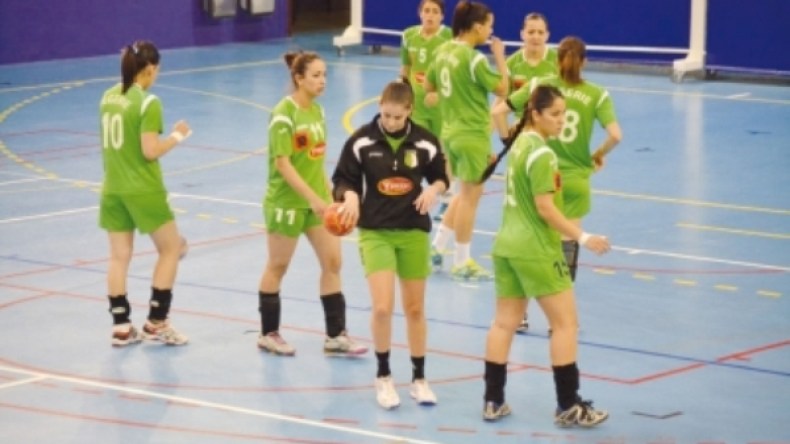 منتخب اليد إناث يسجّل أول فوز في بطولة إفريقيا