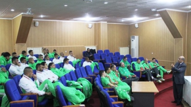 روراوة يجتمع بـ خليلوزيتش ولاعبي “الخضر”