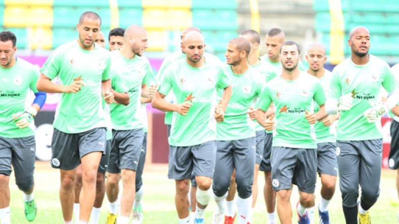 حصة تدريبية “للخضر” على أرضية الملعب الرئيسي