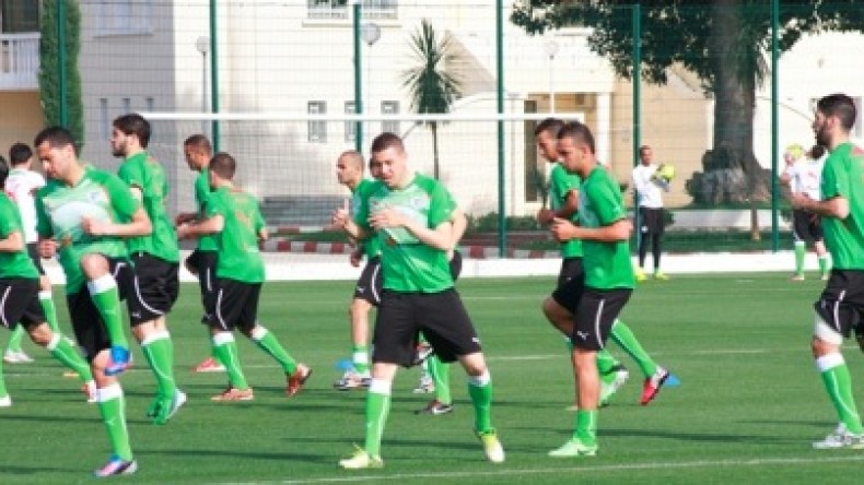 قريشي يستدعي 25 لاعبا محليا استعدادا لمواجهة موريتانيا