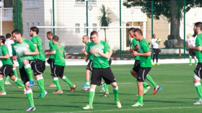 قريشي يجد صعوبات في تحضير منتخب المحليين لمواجهة ليبيا