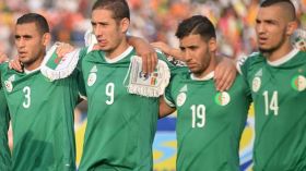 لاعبو “الخضر” يتأثرون بهجمات باريس