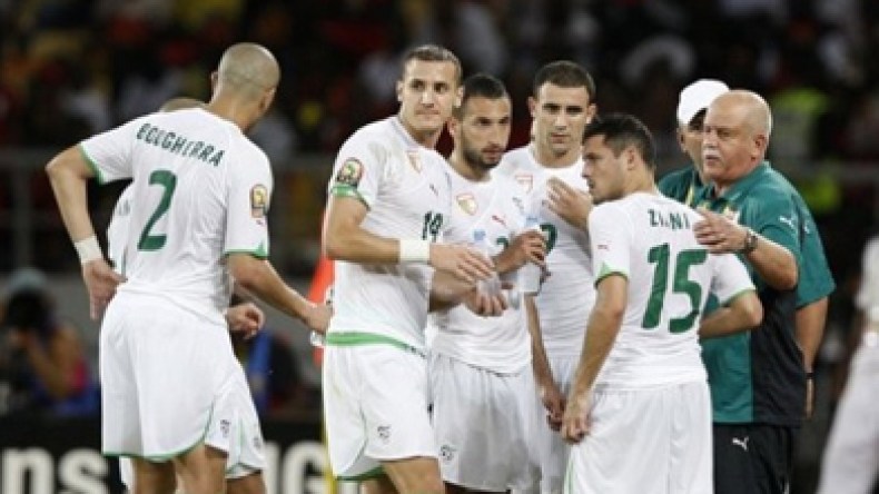 دفاع الخضر مصاب وغير تنافسي ويبحث عن بدلاء الدرجة الثانية