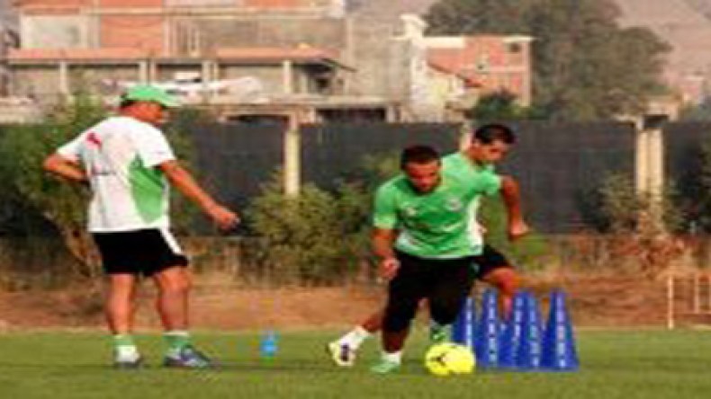 Equipe nationale de football : les joueurs locaux poursuivent leur préparation