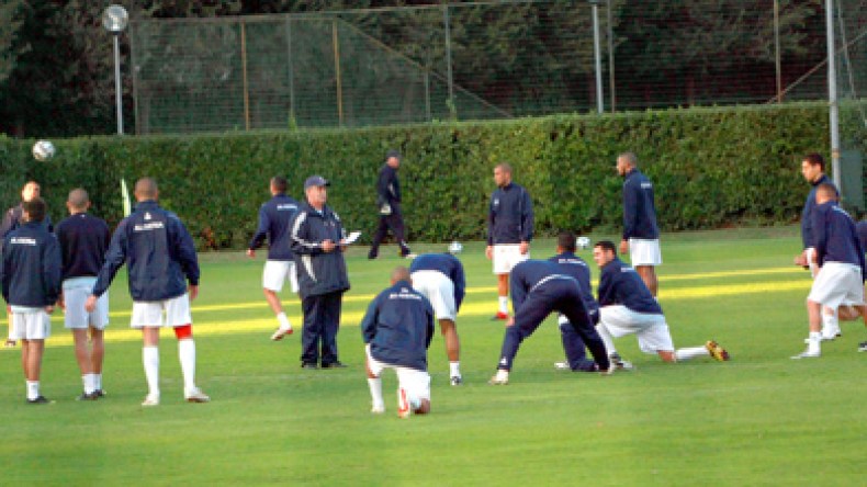الفاف تفكر في بناء كليرفونتين جديد للمنتخب الوطني الأول