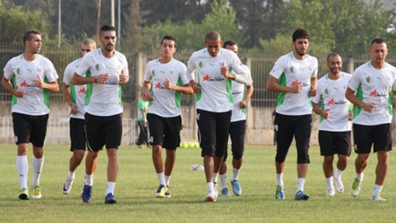 خمسة أيام للاعبين المحليين لإقناع خليلوزيتش