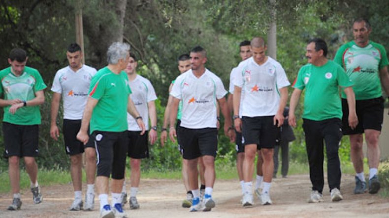 الفاف تستدعي كل اللاعبين ولم تستثن عناصر القائمة الموسّعة