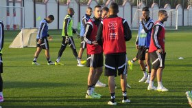 الخضر يواجهون منتخب بوركينا فاسو أولا ثم السنغال