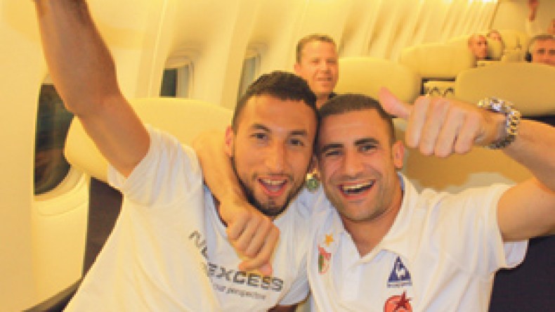 اللاعبون  يحتفلون بالهزيمة!