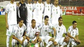 محترفو “الخضر” أمام معضلة إقالة مدربيهم في الأندية الأوروبية