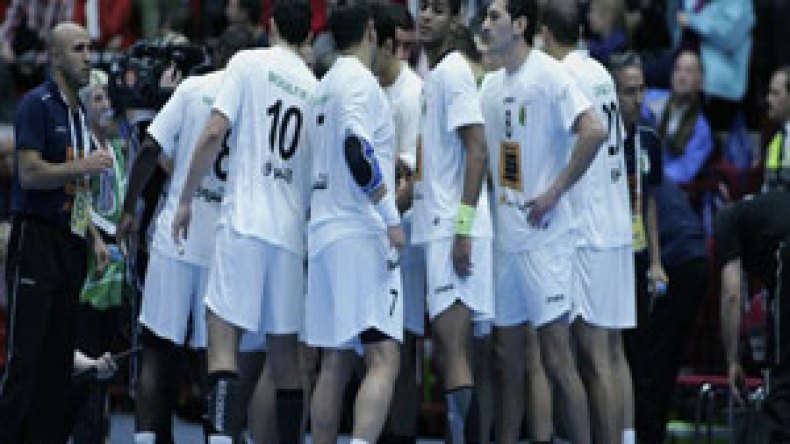 منتخب‭ ‬كرة‭ ‬اليد‭ ‬يخرج‭ ‬من‭ ‬الدور‭ ‬الأول‭ ‬ويتنافس‭ ‬على‭ ‬تحسين‭ ‬مركزه‭ ‬العالمي