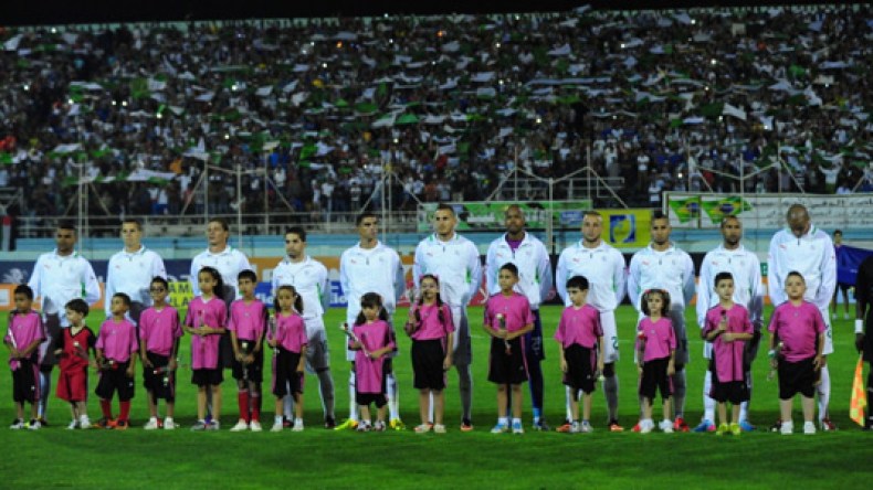 “الخضر” يتحاشون الحديث عن مصر ويتمنون لعب لقاء العودة في الجزائر