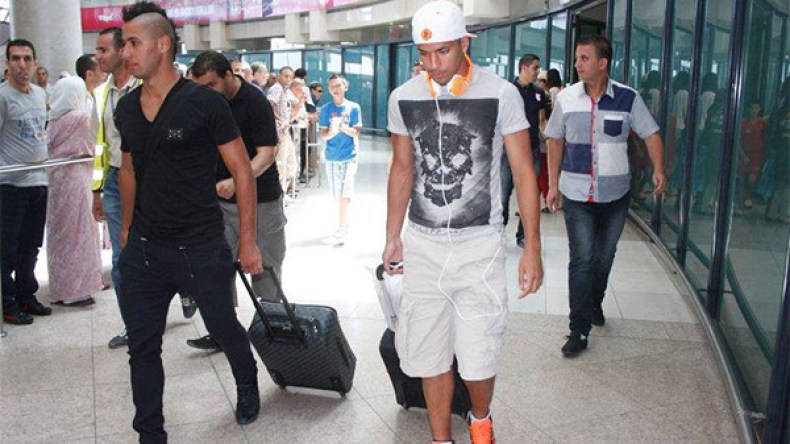 الخضر “هُرّبوا” من القاعة الشرفية للهروب من وسائل الإعلام