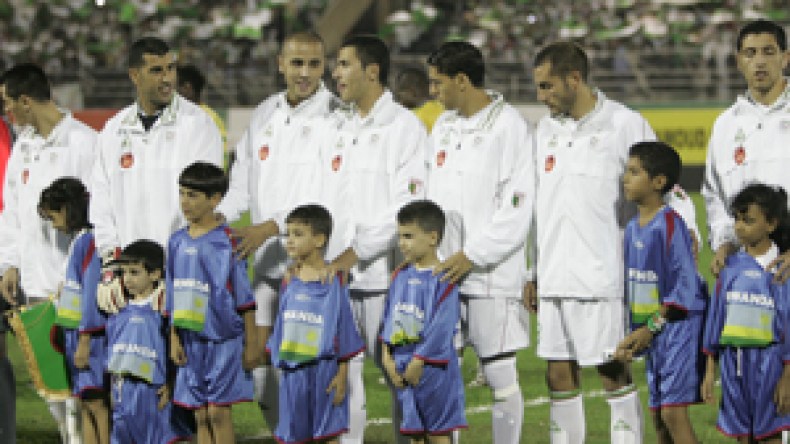 المباراة‮ ‬الحاسمة‮ ‬بمنظار‮ ‬لاعبي‮ “‬الخضر‮”.. ‬كلامنا‮ ‬فوق‮ ‬الميدان