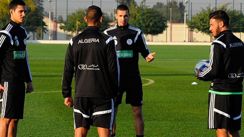 هذه هي التشكيلة الأساسية التي سيوظفها غوركوف في “الكان”