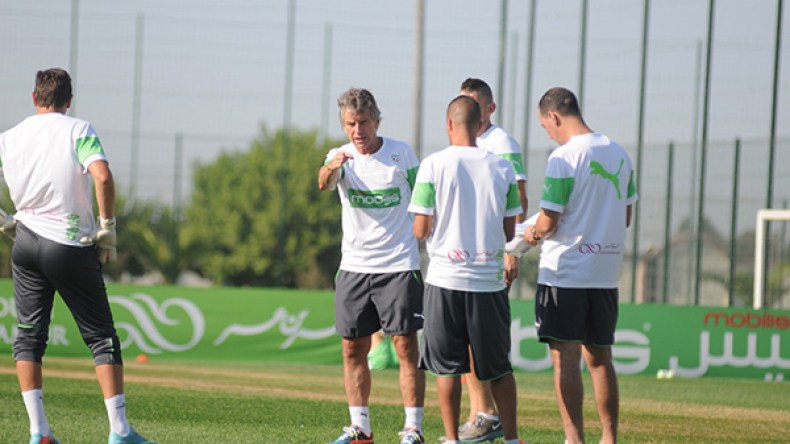 غوركوف يمتحن 22 لاعبا لتدعيم صفوف المنتخب الأول