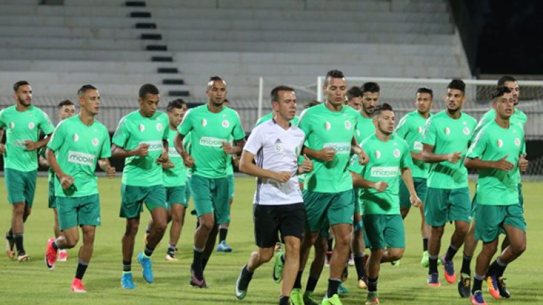 ألكاراز يستدعي 35 لاعبا لتربص منتخب المحليين