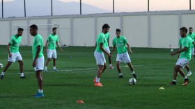 قاسمي وزروال وبلعربي يغادرون تربص المنتخب المحلي