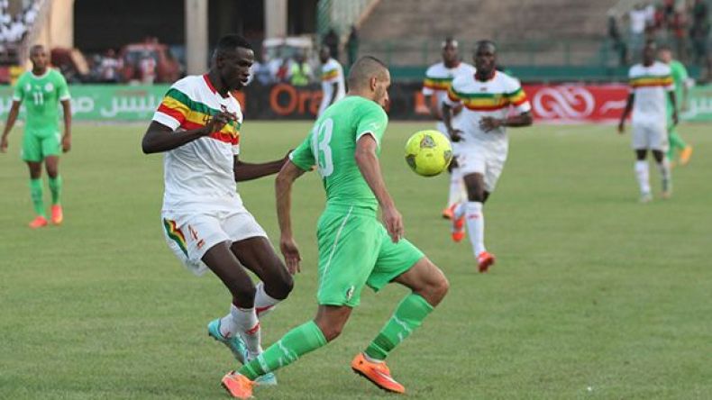 غوركوف يقترح على مدربي غينيا والسنغال 6 تغييرات في كل مباراة