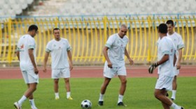 مواقف متباينة للاعبي الخضر من أرضية تشاكر