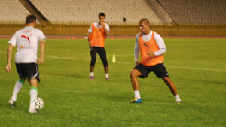 مطمور  لم  يكمل  الحصة،  زياني  يتألق  وزياية  يسجل  ثنائية