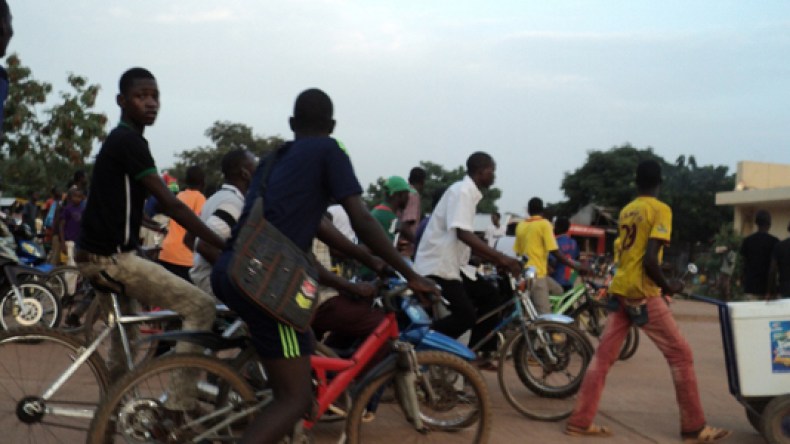 البوركينابيون يحذرون من أنصار “الخضر”، ضغط الفاف وفنادق “الأعراس”