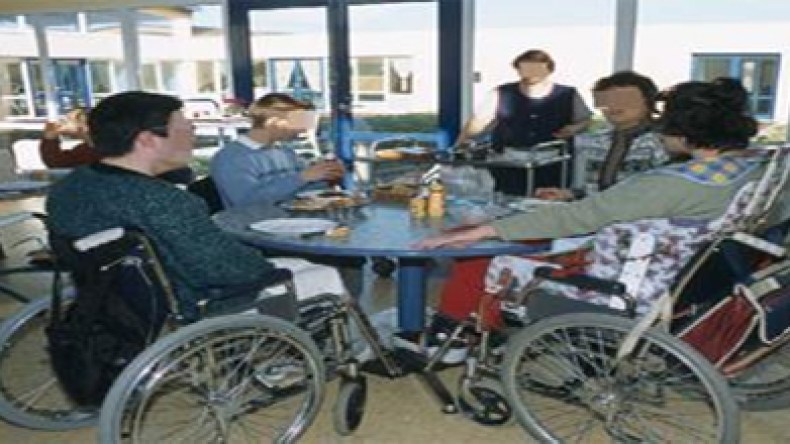 مليونا معوق جزائري يعيشون بـ 4000 دينار شهريا