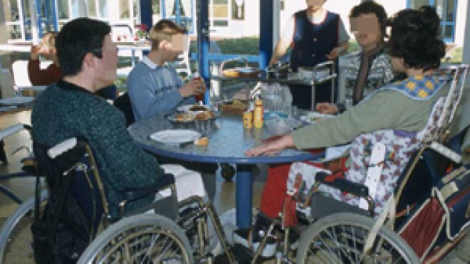 رئيس جمعية “التحدي” لـ الشروق:المطلوب رفع منحة المعاقين إلى 12 ألف دينار