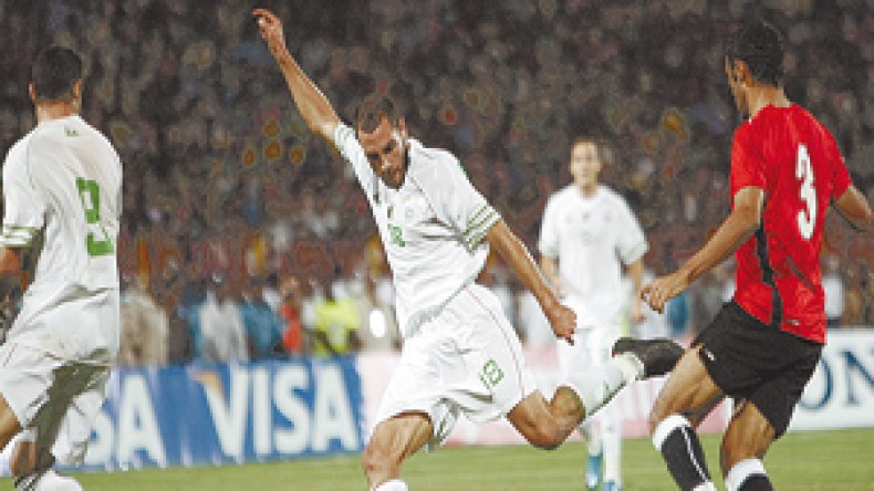 الفوز  كان  دائما  للجزائر  في  أربع  مواجهات  سابقة