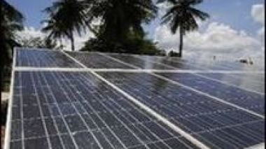 Spanish firms invited to invest in renewable energies in Algeria