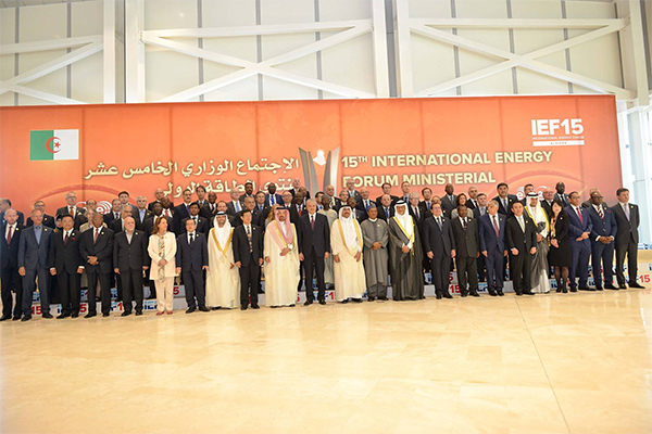 Moscow transmits positive messages after OPEC meeting in Algeria