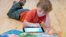 بقاط بركاني: الهواتف الذكية أكثر ما يهدد الأطفال بالعمى