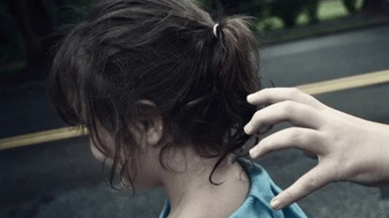 رجل متنكر في جلباب يحاول اختطاف تلميذة أمام مدرستها بوهران