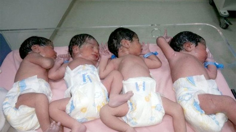 سيدة تنجب 4 أطفال في الشهر السابع بالمسيلة