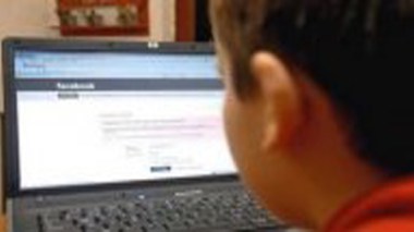 Mise en garde contre les dangers des réseaux sociaux