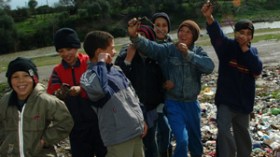 80  بالمئة  من  أطفال  القصدير  يعانون  الحساسية  والسل  وفقر  الدم