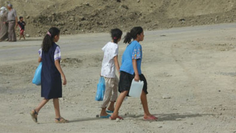 سيدة من البليدة تعرض بناتها الثلاث للبيع بسبب الفقر والمرض