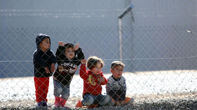 54 شاعرة من الجزائر والمغرب وتونس يؤازرن أطفال سوريا