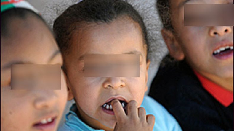 الأطفال ضحايا الزواج العرفي يواجهون مستقبلاً غامضاً