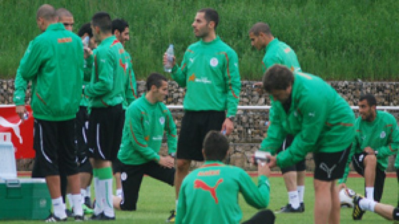 اللاعبون‭ ‬يفضلون‭ ‬اللعب‭ ‬بخطة‭ ‬الـ‮ ‬3‭/‬5‭/‬2